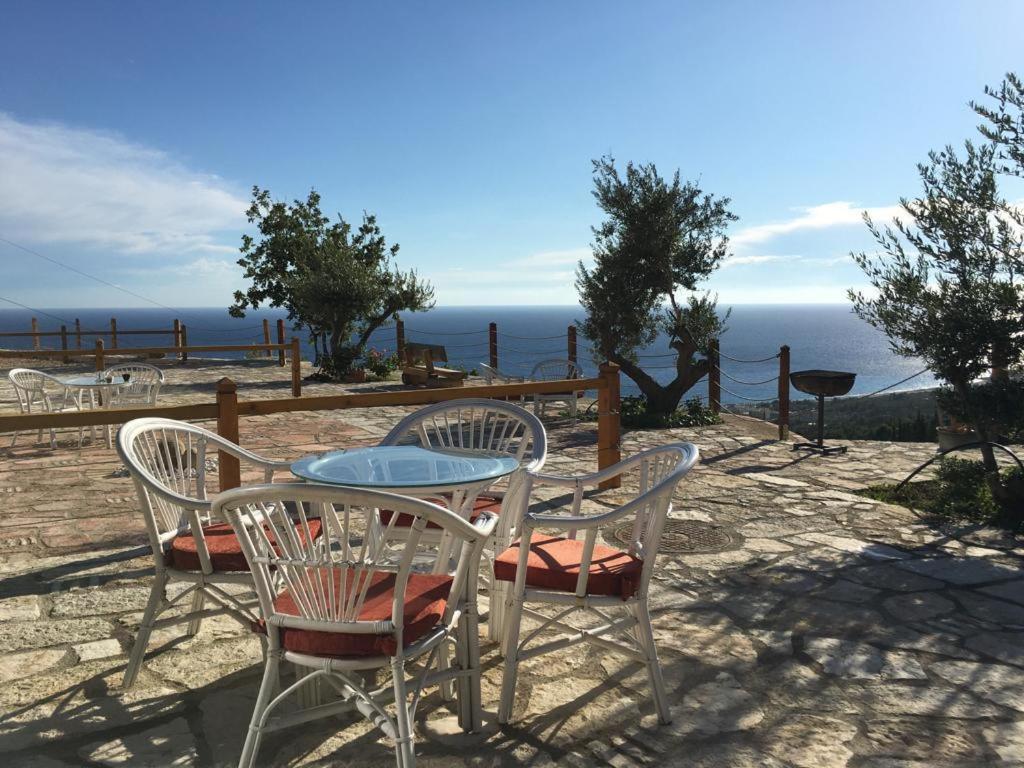 Rahoni Park & Suites Dhërmi Buitenkant foto