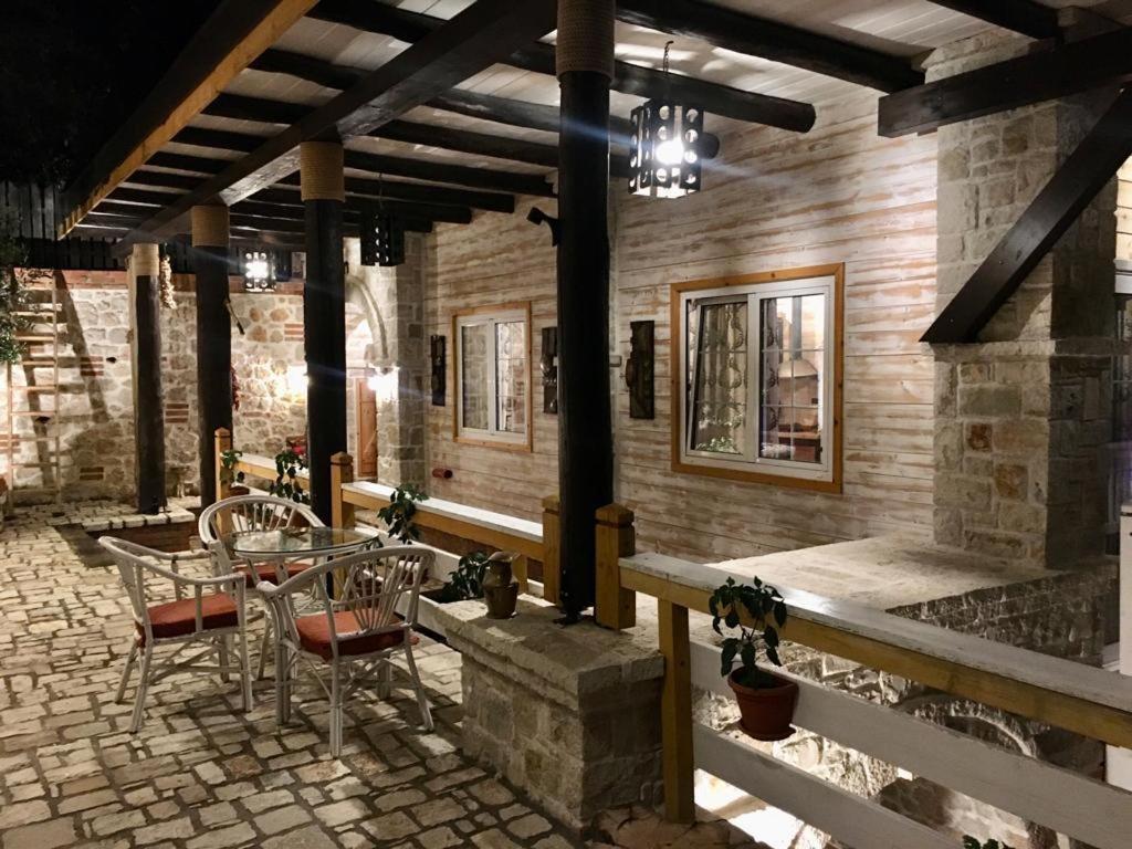 Rahoni Park & Suites Dhërmi Buitenkant foto