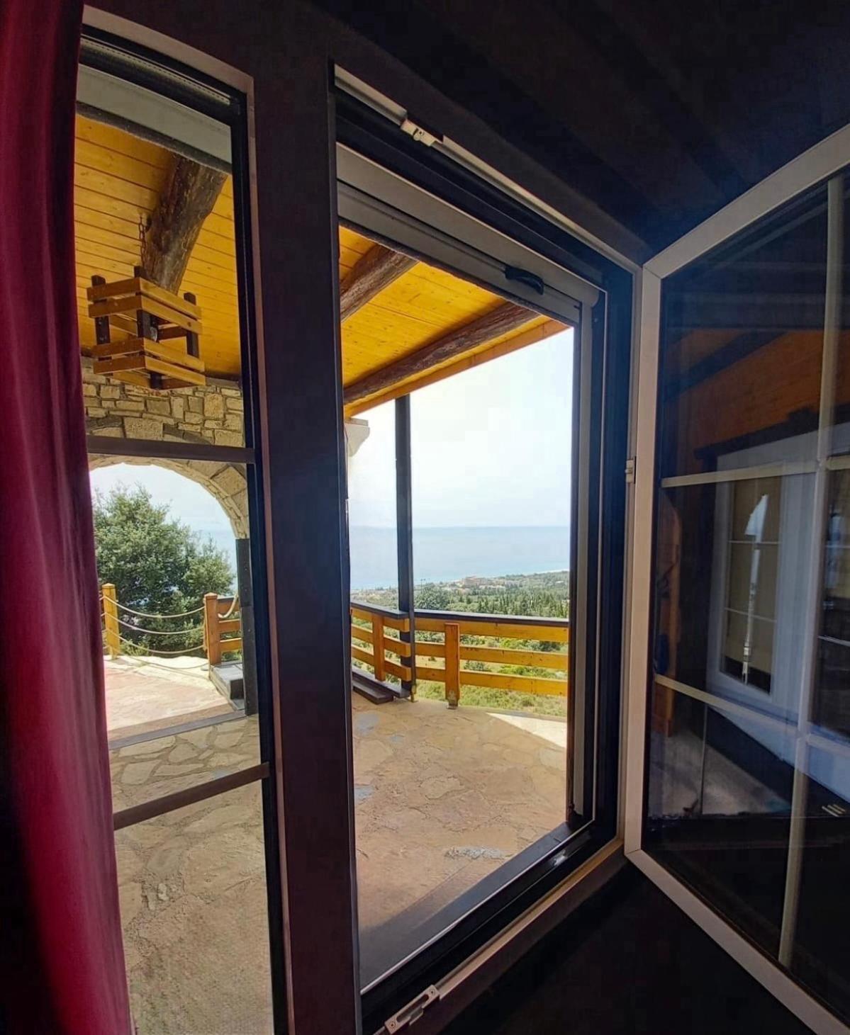 Rahoni Park & Suites Dhërmi Buitenkant foto
