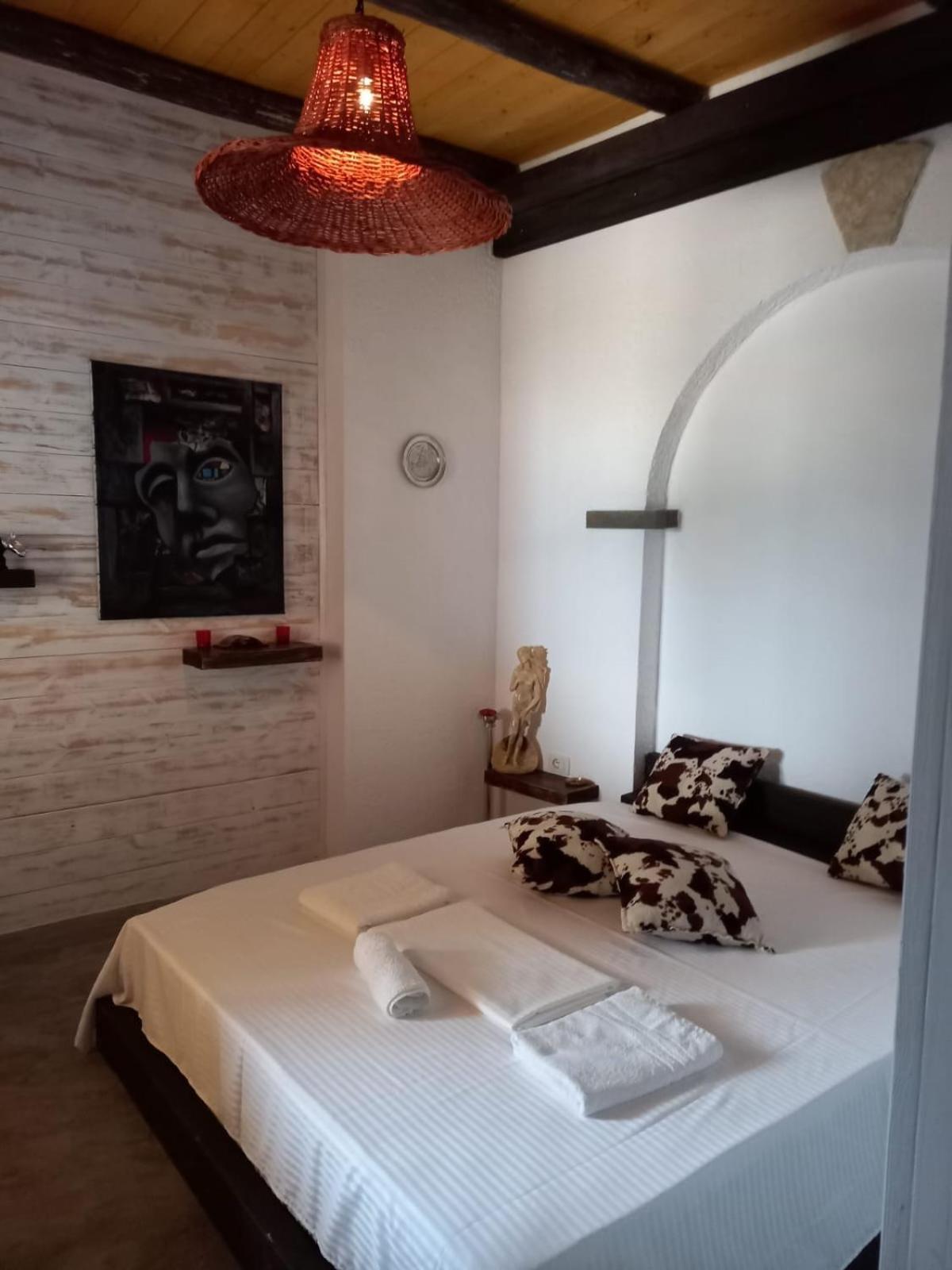 Rahoni Park & Suites Dhërmi Buitenkant foto